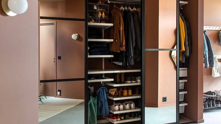 DK_2_Elfa_Clothing_Interior_Click-in_system_Decor_Slidingdoor_Estetic_2021_11_3