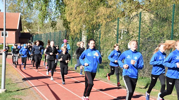 Skolelever sprang mot cancer