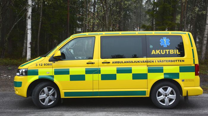 Akutbil med ny färgsättning