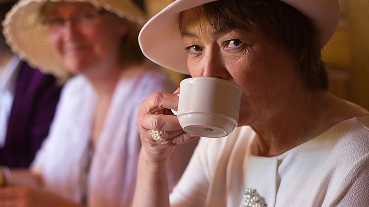 Fira din rösträtt med afternoon tea!