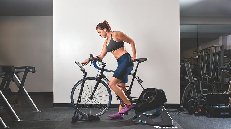 GARMIN® INTRODUCERER HRM-PRO – EN PULSMÅLER MED DOBBEL-TRANSMISSION OG LØBEDYNAMIK