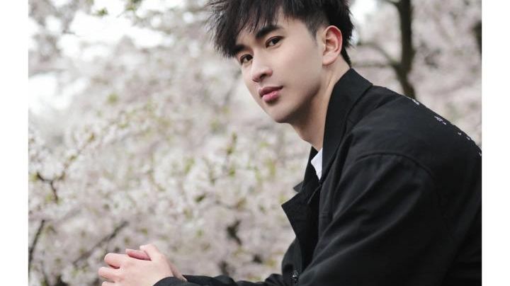 Zou profile pic.jpg