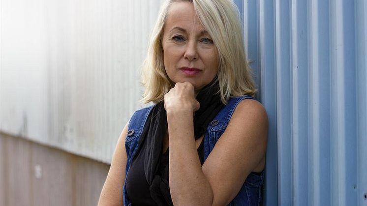 Louise Hoffsten