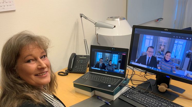 Lisa Andersson i samtal med hovet