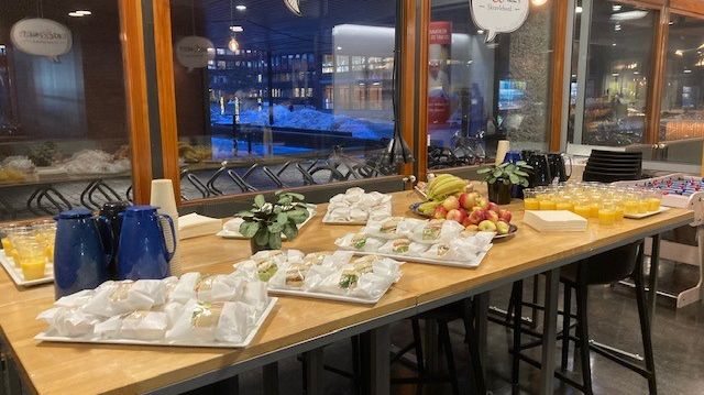 Gratis frokost en dag i uka