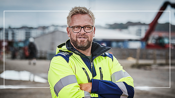 BLÅKLÄDER GØR GRØN PRODUKTION TIL DET NYE SORT