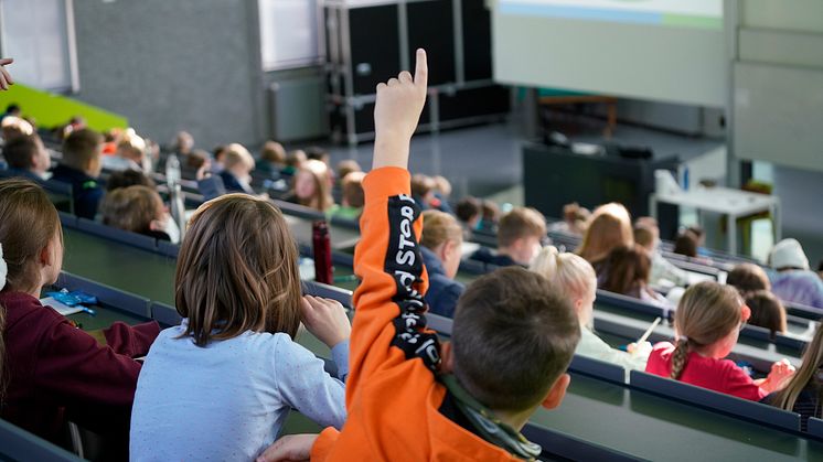 Die Kinderuniversität der TH Wildau war auch 2022 wieder ein voller Erfolg und geht im vierten Quartal 2023 in eine neue Runde. (Bild: TH Wildau)
