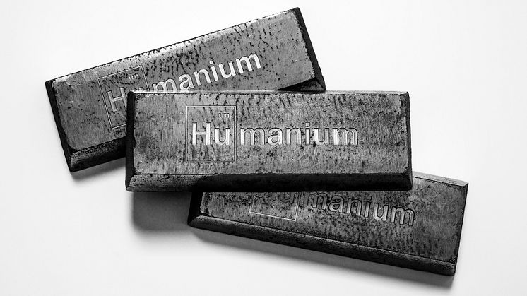 HumaniumMetal_by_IM_ingots_image_English