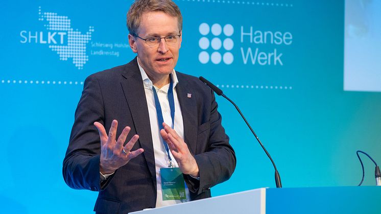 Ministerpräsident Daniel Günther auf der Landeskonferenz "Wärmewende vor Ort"