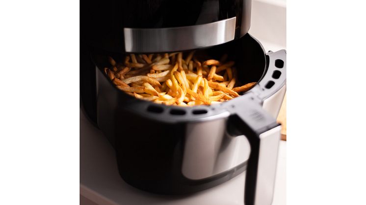 En airfryer i budgetklass fixar i många fall både godare pommes och är mer energisnål än en dyrare variant. Foto: iStock
