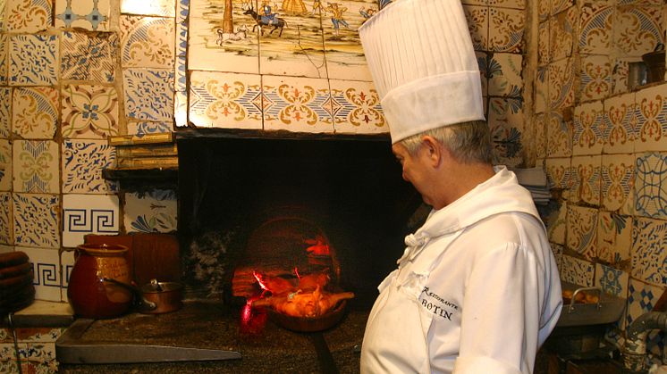 Botin Antiguo horno de asar castellano