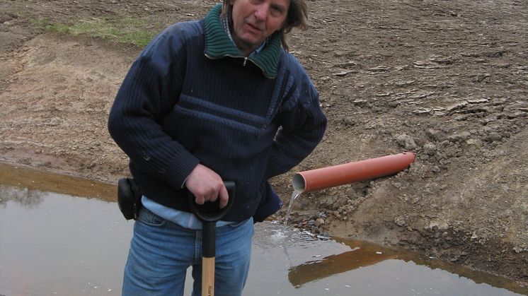 Peter Feuerbach med spade