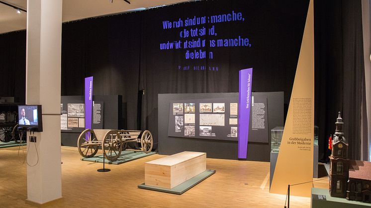 Ausstellung "R.I.P. - Die letzte Adresse" im Stadtgeschichtlichen Museum Leipzig - Foto: Elli Flint 