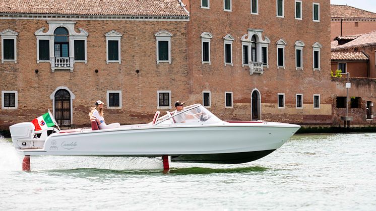 Candela C-7 in Venice