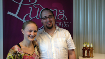 Jonas och Therese från Åkersberga vann sitt drömbröllop