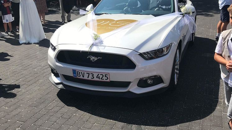 Mustang-bryllup