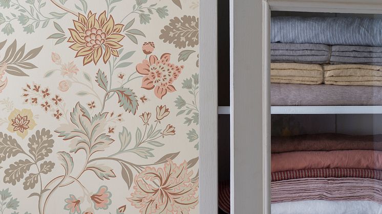 Alicia_Image_Detail_Bedroom_item_2006_PR