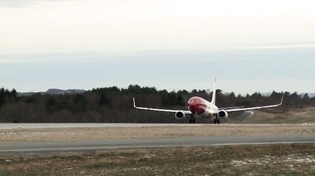 Norwegians LN-DYH tar av från Bergens flygplats, Norge