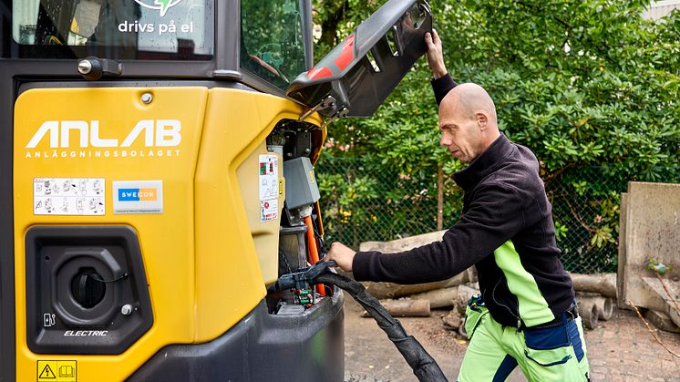 Volvo ECR25 Electric - snabbladdning hos Anlab