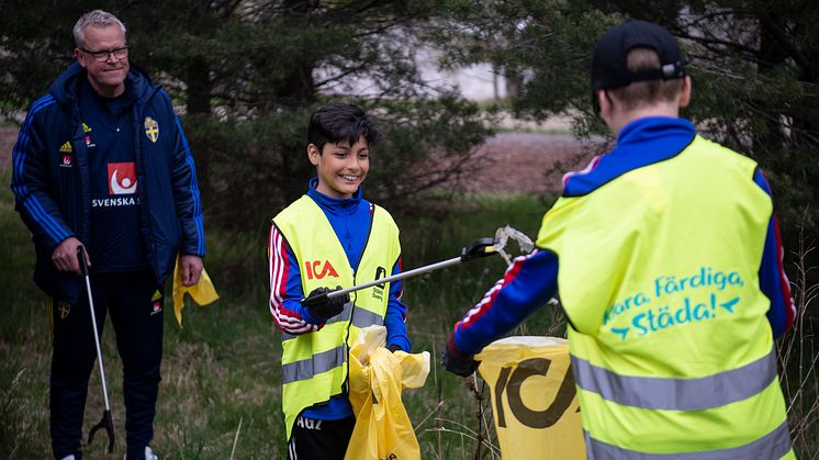 Klara, färdiga, städa! med förbundskapten