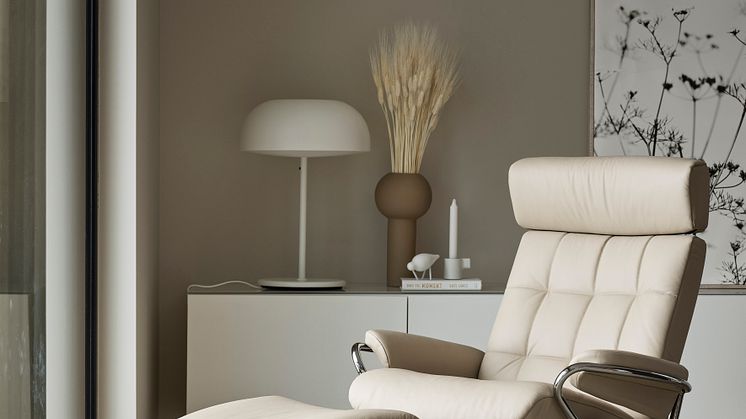 P367_Ekornes_2019-03-21_Stressless_London_Lav_m_Head_Rest_Paloma_Sun_Chrome.jpg