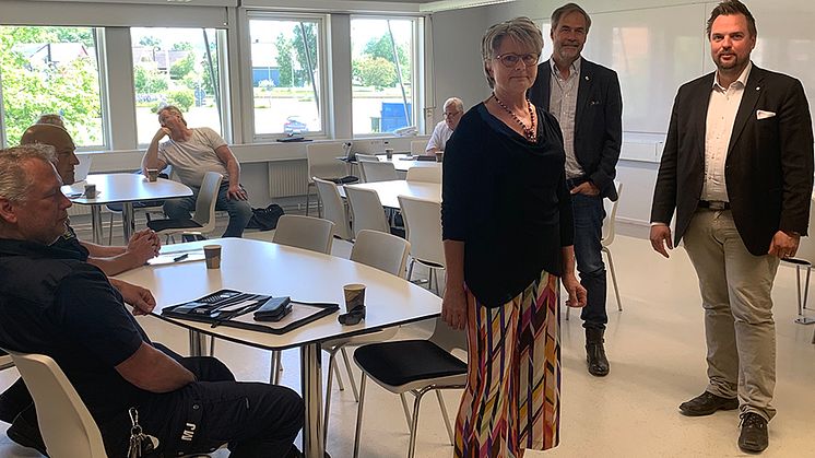 Några uppgivna Sunnebor tog kontakt med Gunilla Ingemyr(C), kommunstyrelsens ordförande i Sunne. Hon initierade ett möte där bl a Värmlands landshövding Georg Andrén deltog samt Tobias Eriksson (S), kommunstyrelsens 1:e vice ordförande i Sunne.