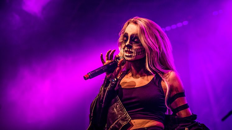 Scarlet från Uppsala uppträder på Nemis-scenen på Sweden Rock Festival 2019.  Foto: Lasse Johansson