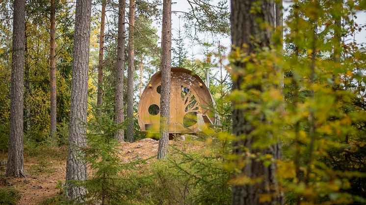"Oddis Öga" is one of two treehouses at Näsets Marcusgård in Furudal. Photo: Visit Dalarna.