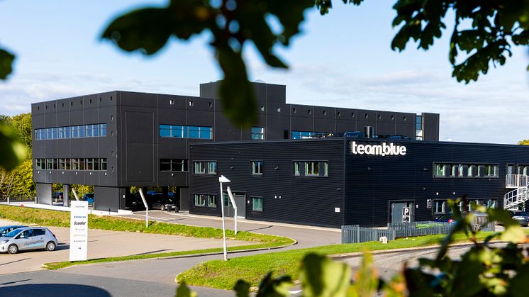 For at øge energieffektiviteten på hovedkontoret og i fem datacentre har den danske techgigant team.blue investeret et stort millionbeløb i ny teknologi. Samtidig opfordres medarbejderne til at tage mere ansvar.