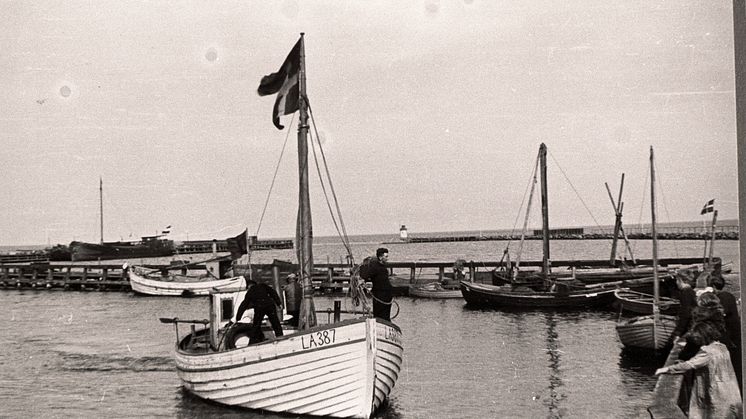 Et stykke sejlende Danmarkshistorie lægger til kaj ved Dansk Jødisk Museum