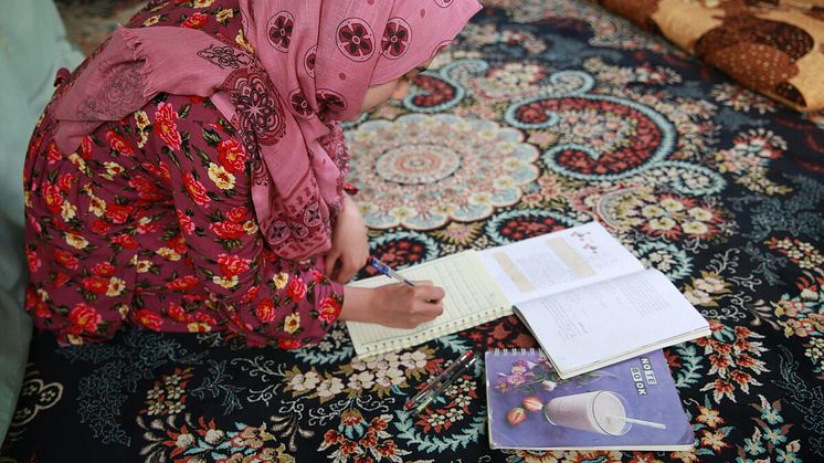 Zahra, 15 år i Afghanistan, hade hoppats på att komma tillbaka till skolan efter pandemin - men då tog talibanerna över makten. 