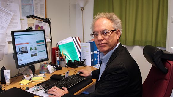 Videobesöken möjliggör besök som annars inte skulle ha blivit av, med tanke på smittorisken, säger Bruce Shir Mohammad, psykoterapeut på BUP.