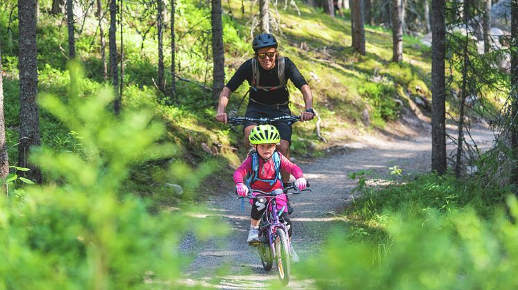 Skikjører Anders Backe har vært i Trysil sammen med hele familien i sommer. Foto: Jonas Sjögren