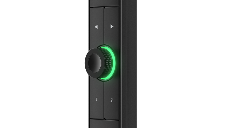 010-03197-01_01_APK10_autopilot_vertical_HR_front_left.png