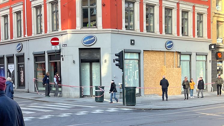 Eplehuset-butikken i Storgata onsdag formiddag.