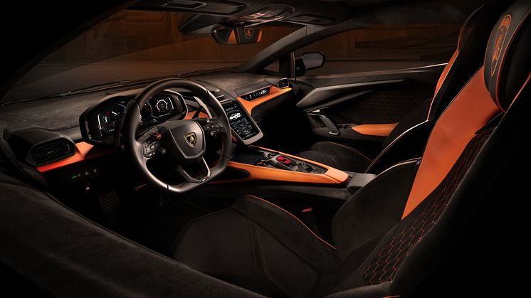 Lamborghini Revuelto