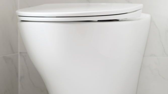 Suomessa valmistettu IDO Glow Rimfree -seinä-wc on helppo asentaa ja käyttää