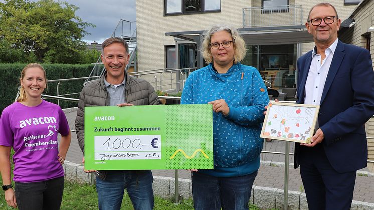 2022 Jugendhilfe Spendenübergabe Avacon an Jugendhaus Barbara