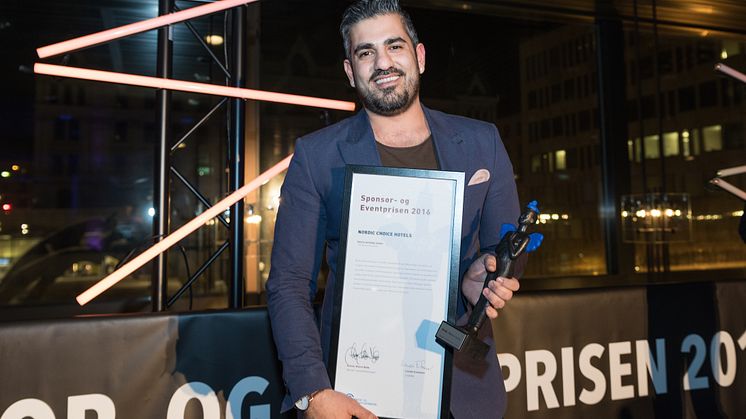 Pouria Ruhi med prisen for beste event