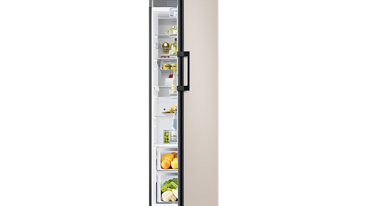 Bespoke_012_Front-Open-With-Food3_Satin-Beige