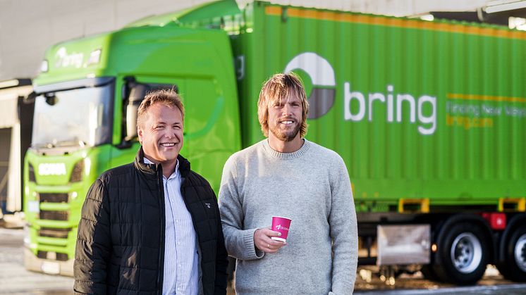 Logistikkdirektør Thor Molle  (t.v.)  og eier Einar Øgrey Brandsdal i Brandsdal Group. FOTO: Daniela Cristina Pacheco Halvorsen, Brandsdal Group