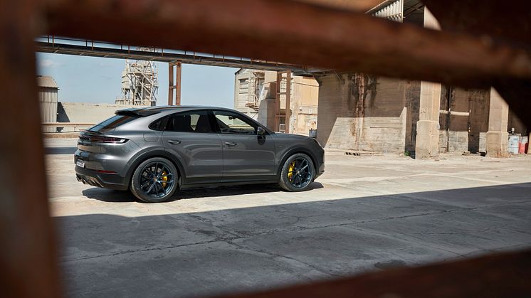 Porsche Cayenne Turbo E-Hybrid Coué GT-pakke