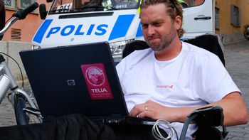Vuxna behövs på nätet. Men är vi vuxna uppgiften? 