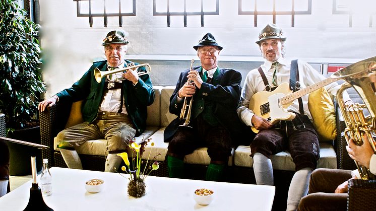 Oktoberfest med ”Alpen Kapelle” och tyrolerumpa-umpa mit schwung på Engelen!