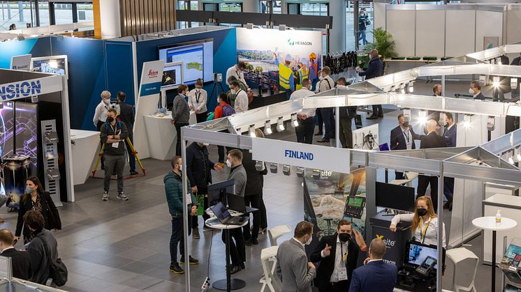 Mehr als 3.000 Fachbesucher nutzten die BIM World als Plattform für den Austausch zu allen relevanten Digitalisierungsthemen und -trends sowie zum Thema Nachhaltigkeit und Kreislaufwirtschaft. Quelle: BIMWorld Germany GmbH/Alex Schelbert.