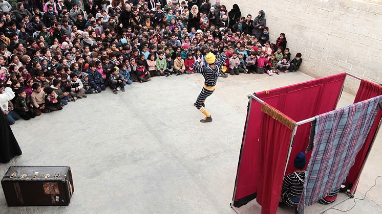 Clowner skapar hopp hos syriens barn