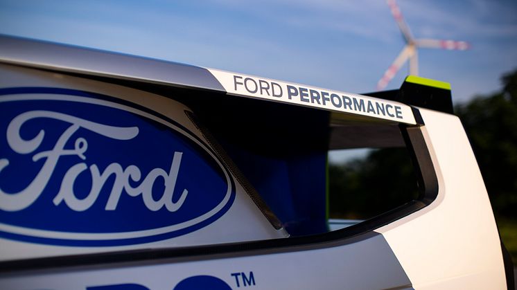 Ford Pro Electric SuperVan 2022 (46)