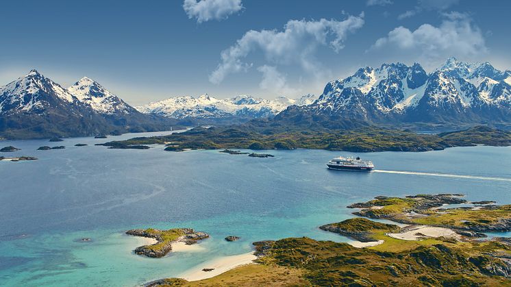 Hurtigruten ship sailing in Raftsundet, Norway. Photo: Hurtigruten/Trym Ivar Bergsmo