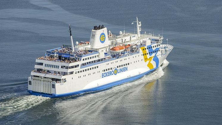 Eckerö Linjen har närmare en miljon passagerare varje år.                                                  Bild: Eckerö Linjen 