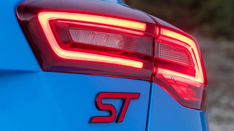 2024_FORD_FOCUS-ST_40.jpg